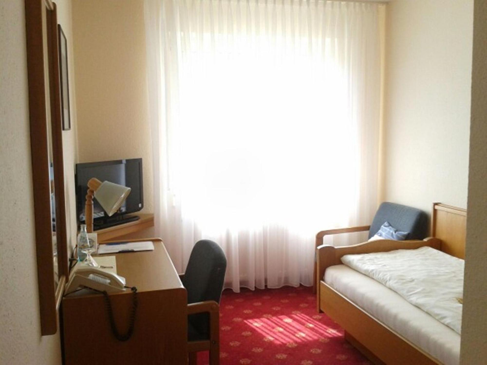 Hotel Garni Stadt Friedberg Friedberg  Oda fotoğraf